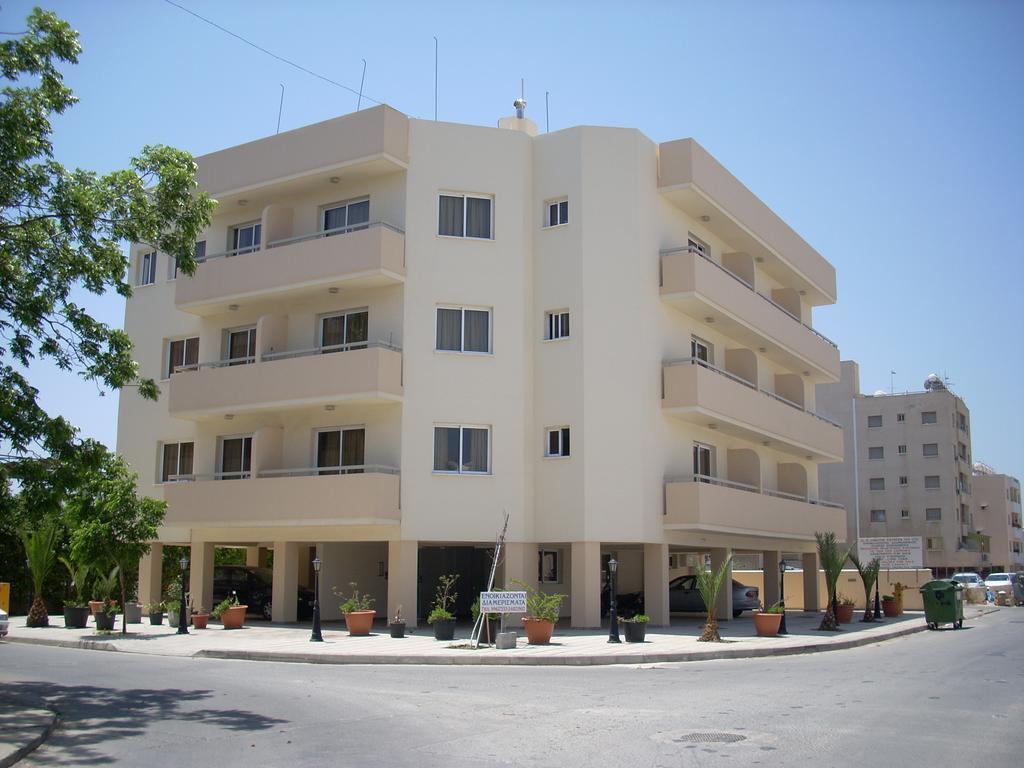 Elysso Apartments Larnaca Dış mekan fotoğraf