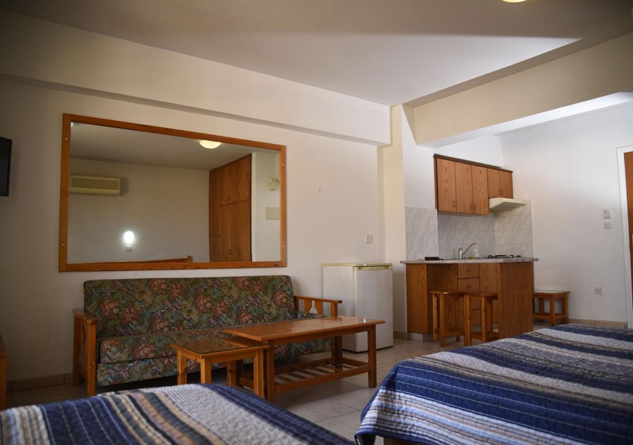 Elysso Apartments Larnaca Dış mekan fotoğraf